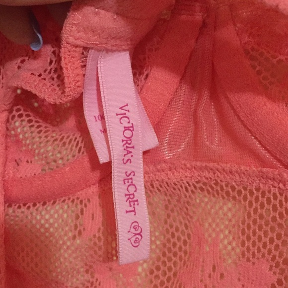 Victoria Secret lingerie 34C - Picture 7 of 8